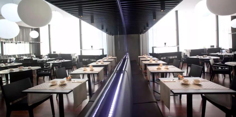 Hotel Carris Marineda A Coruña Εξωτερικό φωτογραφία