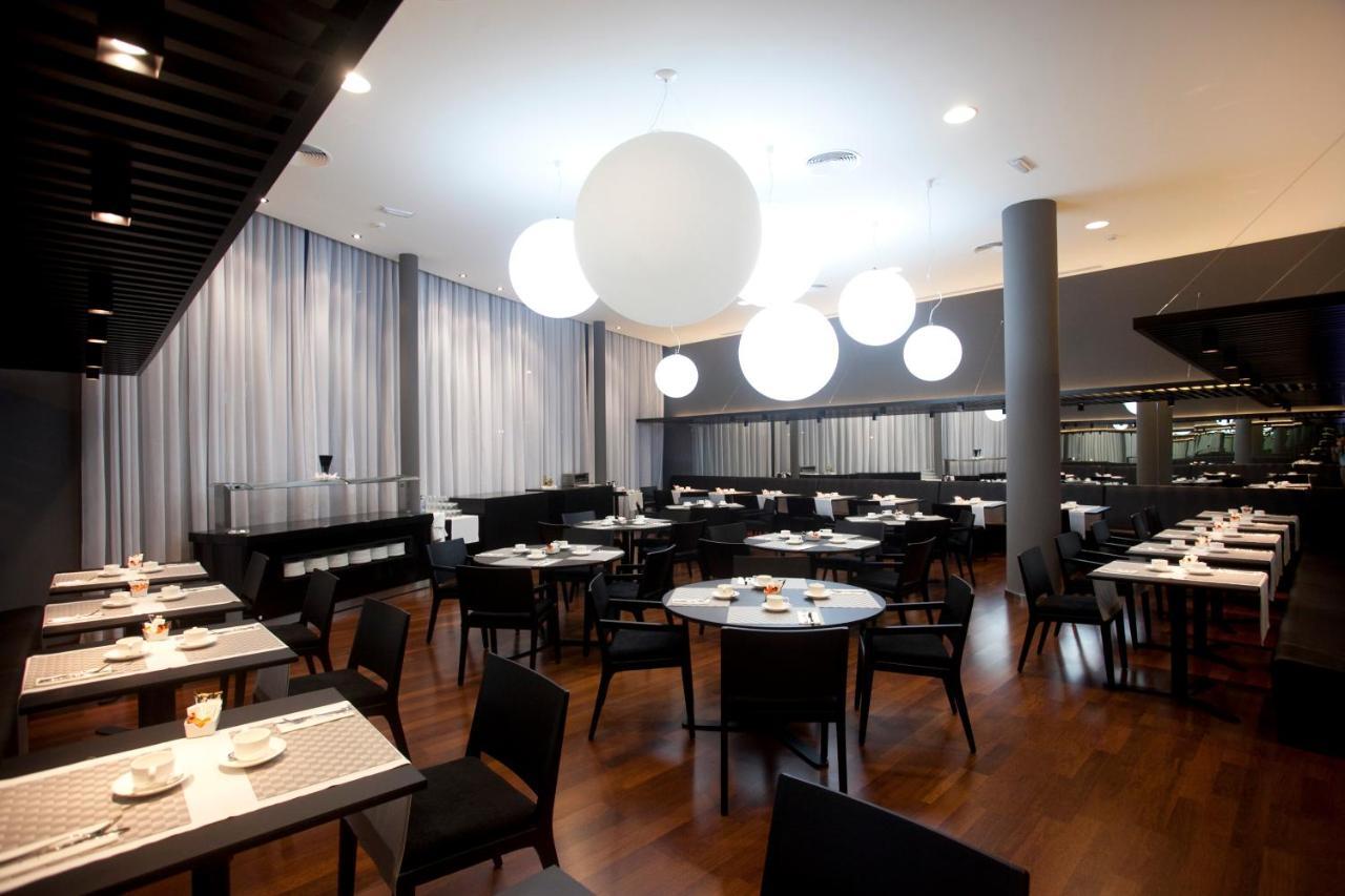 Hotel Carris Marineda A Coruña Εξωτερικό φωτογραφία